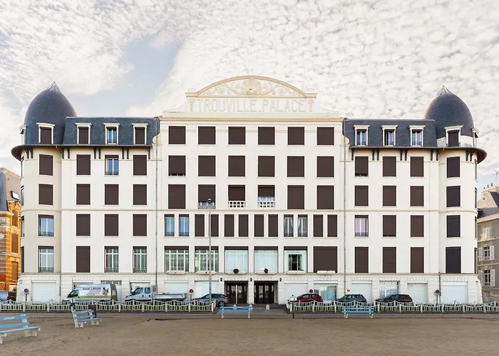 Apartament Palace - Planches *